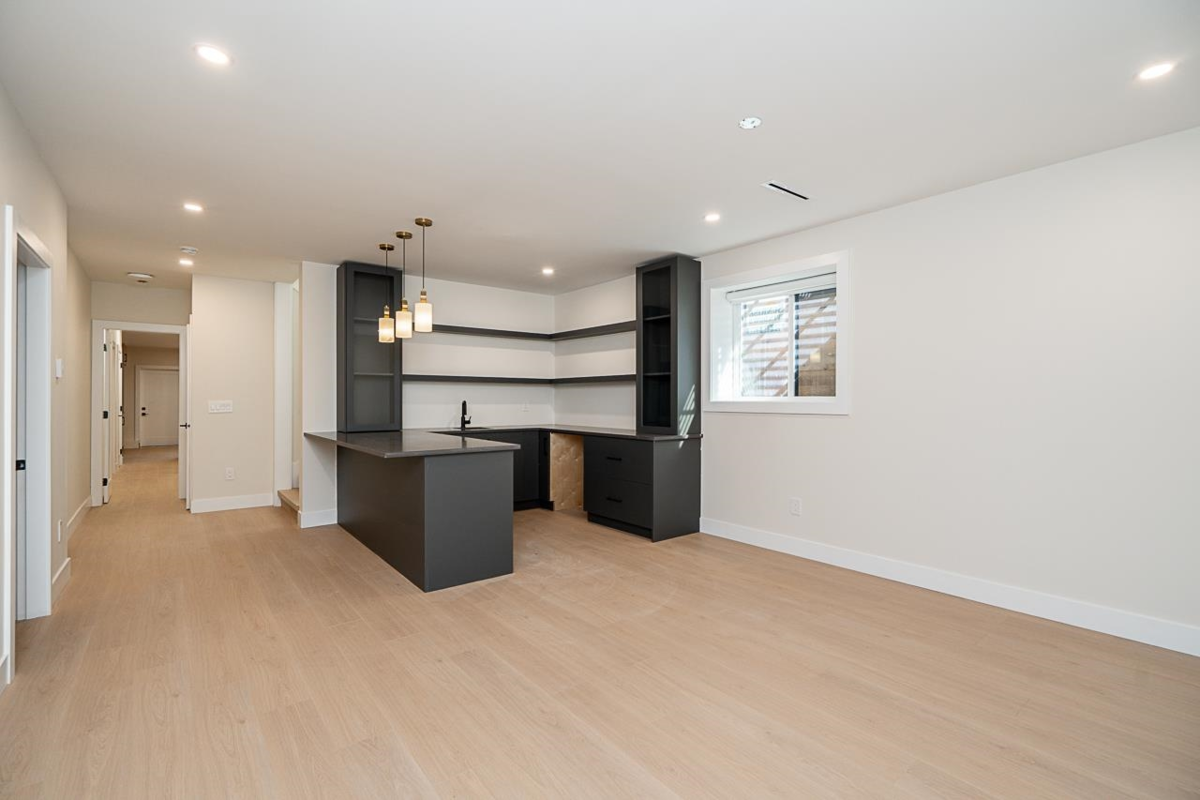 Swimming Pool Photo of 10130 172a Street, Surrey, BC