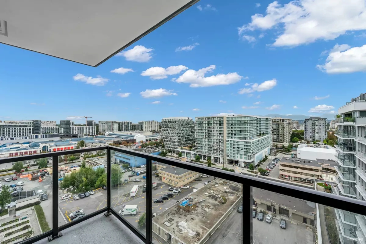 Laundry Room Photo of 1404 6633 Buswell Street, Richmond, BC