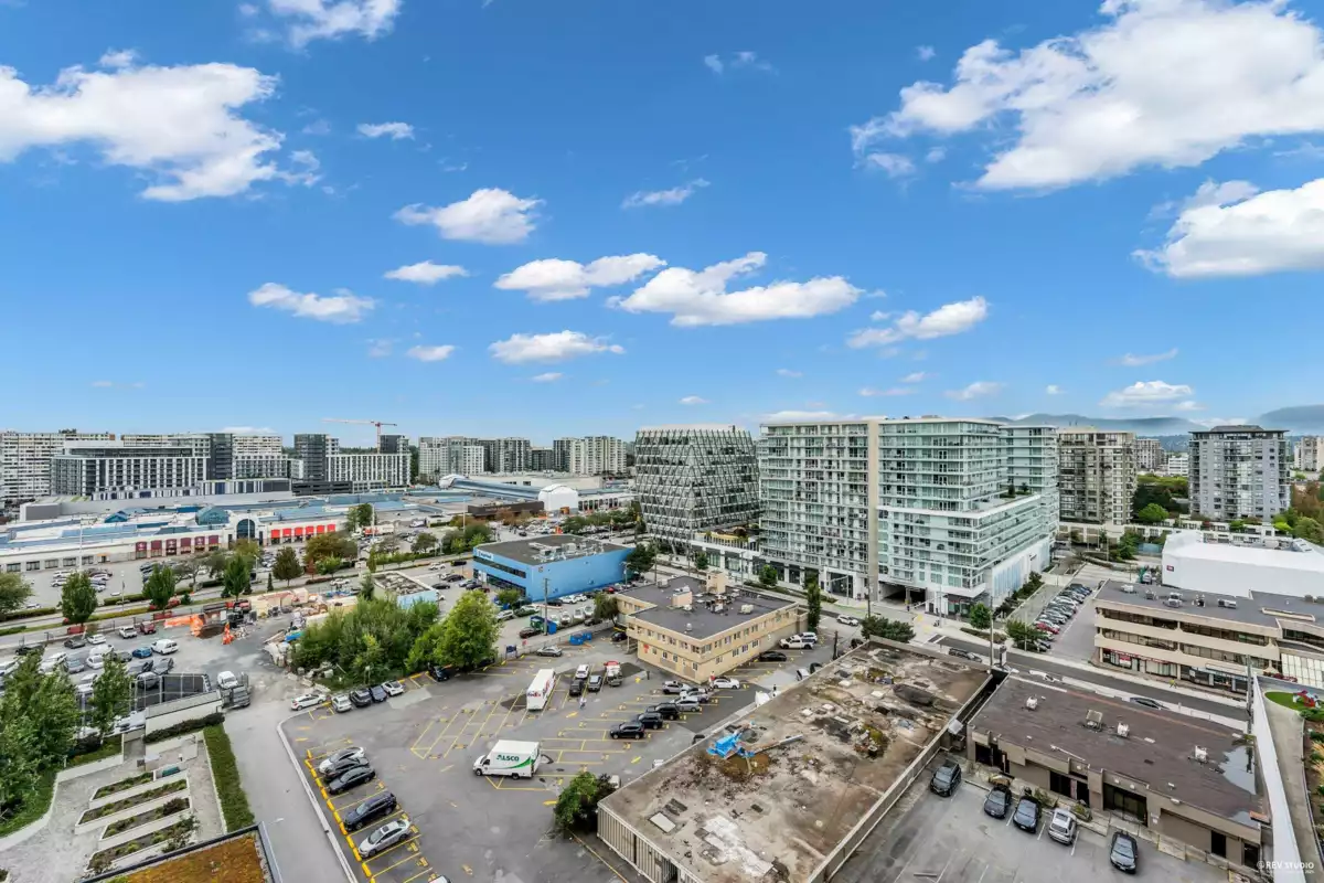 Mudroom Photo of 1404 6633 Buswell Street, Richmond, BC