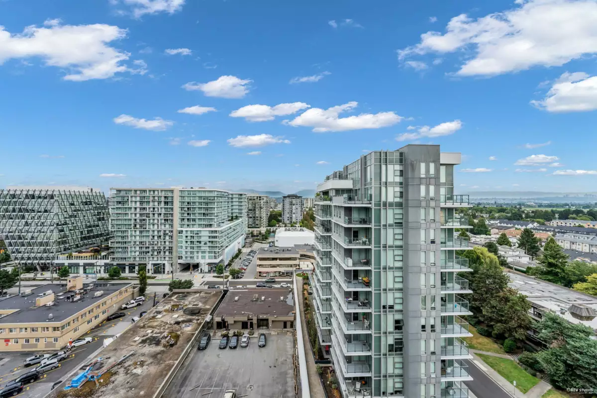 Outdoor Kitchen Photo of 1404 6633 Buswell Street, Richmond, BC