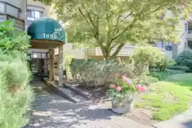 G04 1690 Augusta Avenue, Burnaby, BC