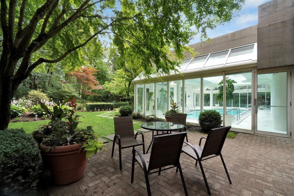 Breakfast Nook Photo of 205 1327 E Keith Road, North Vancouver, BC