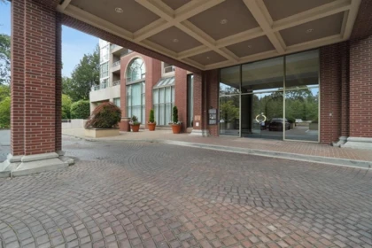 205 1327 E Keith Road, North Vancouver, BC, North Vancouver — Apartment/Condo for sale