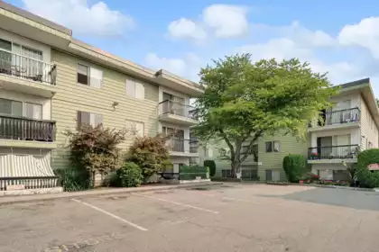 212A 8635 120 Street, Delta, BC, Delta — Apartment/Condo for sale