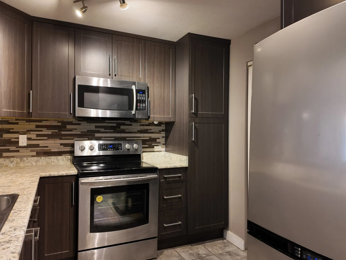 Primary Bathroom Photo of 121 7437 Moffatt Road, Richmond, BC