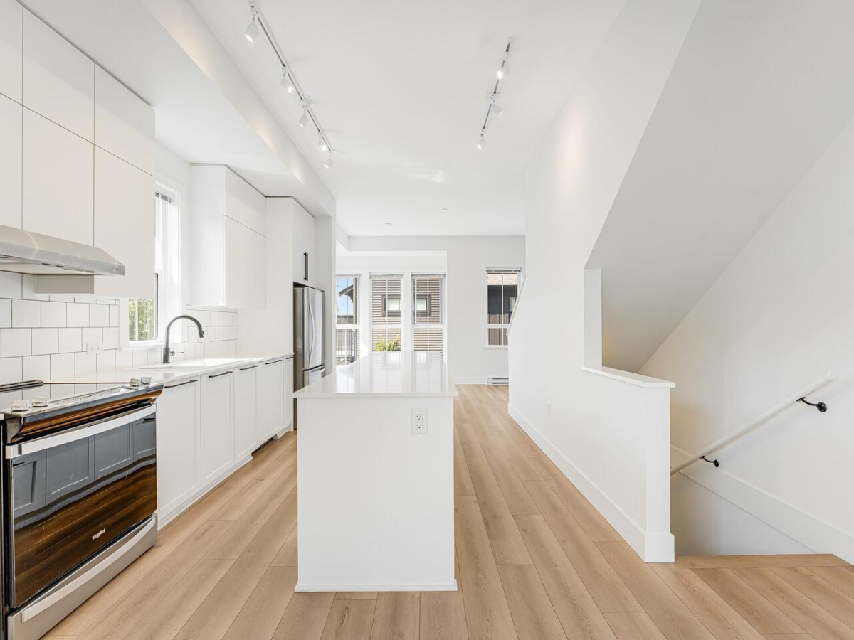 Guest Bathroom Photo of 34 4726 Orca Way, Tsawwassen, BC