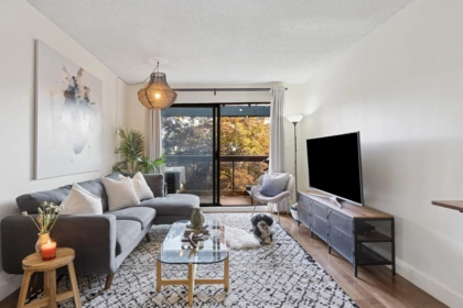 319 1422 E 3rd Avenue, Vancouver, BC, Vancouver — Apartment/Condo for sale