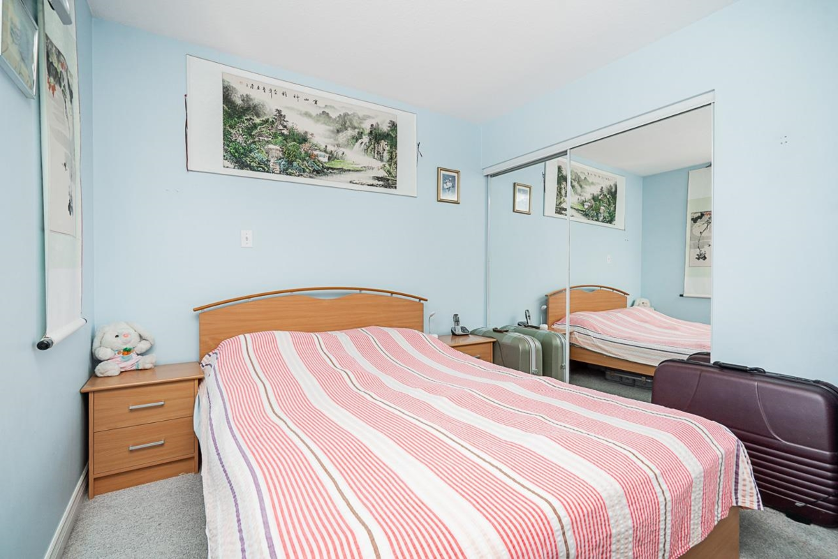 Primary Bathroom Photo of 5150 Hastings Street, Burnaby, BC