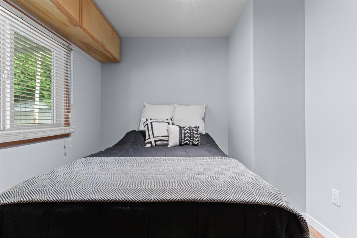 Basement Recreation Room Photo of 15 31313 Livingstone Avenue, Abbotsford, BC