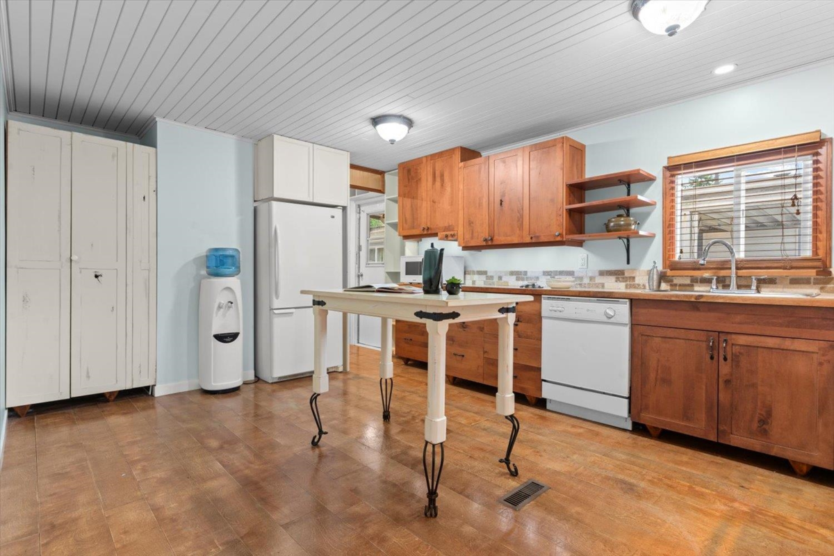 Bedroom 2 Photo of 15 31313 Livingstone Avenue, Abbotsford, BC