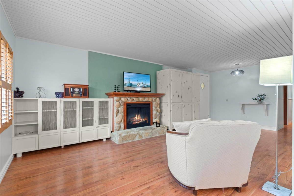 Breakfast Nook Photo of 15 31313 Livingstone Avenue, Abbotsford, BC