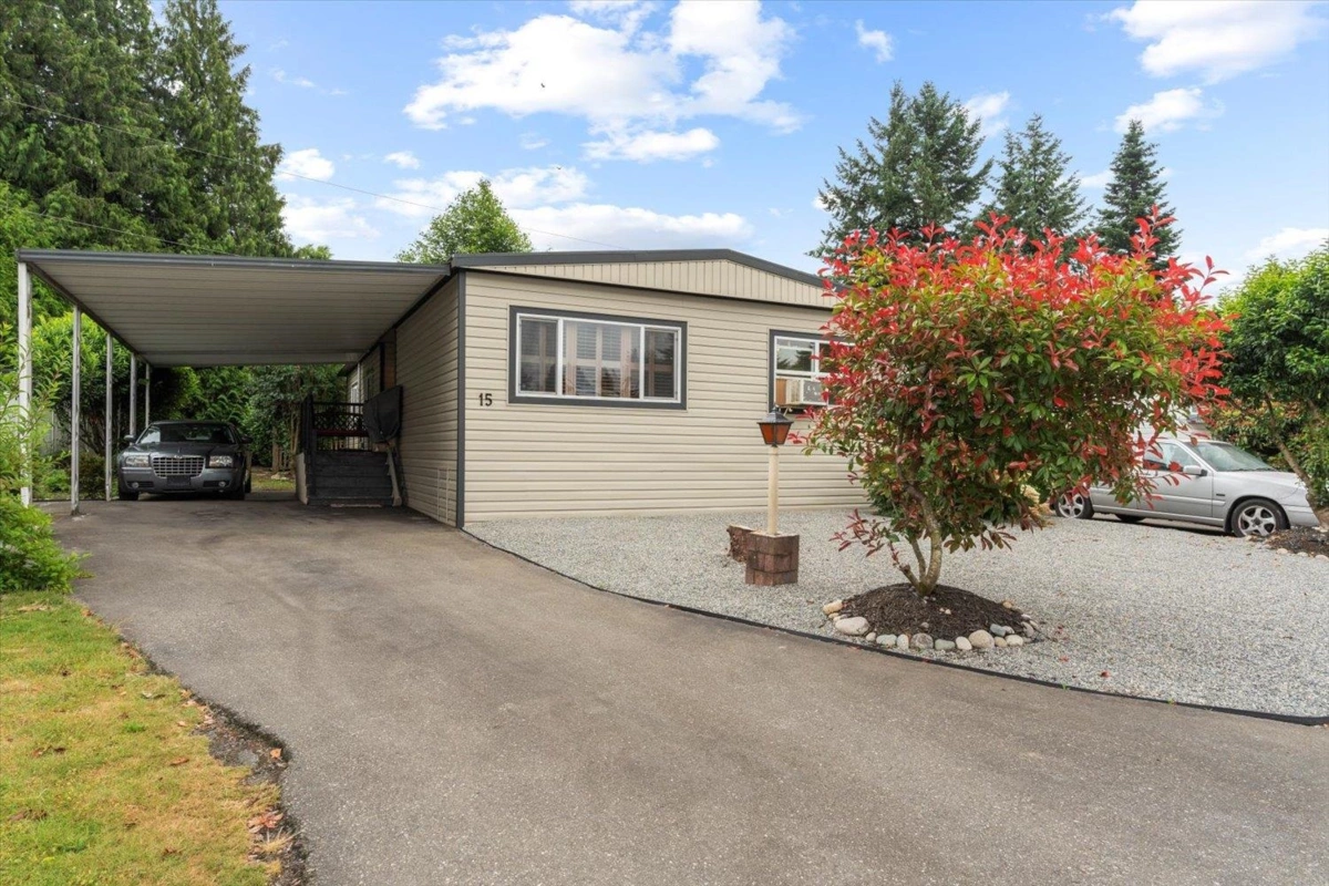 Exterior Rear Photo of 15 31313 Livingstone Avenue, Abbotsford, BC