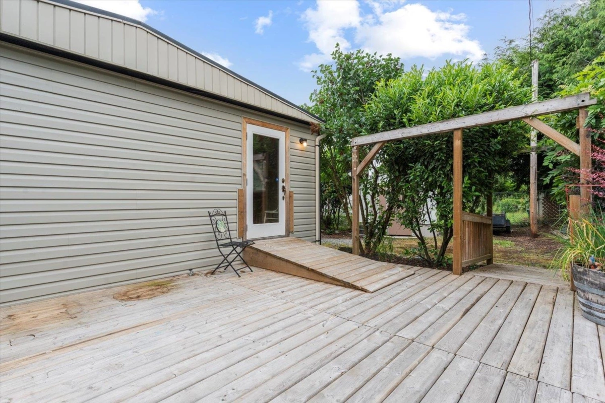 Front Yard Photo of 15 31313 Livingstone Avenue, Abbotsford, BC