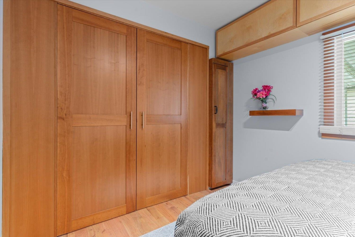 Laundry Room Photo of 15 31313 Livingstone Avenue, Abbotsford, BC