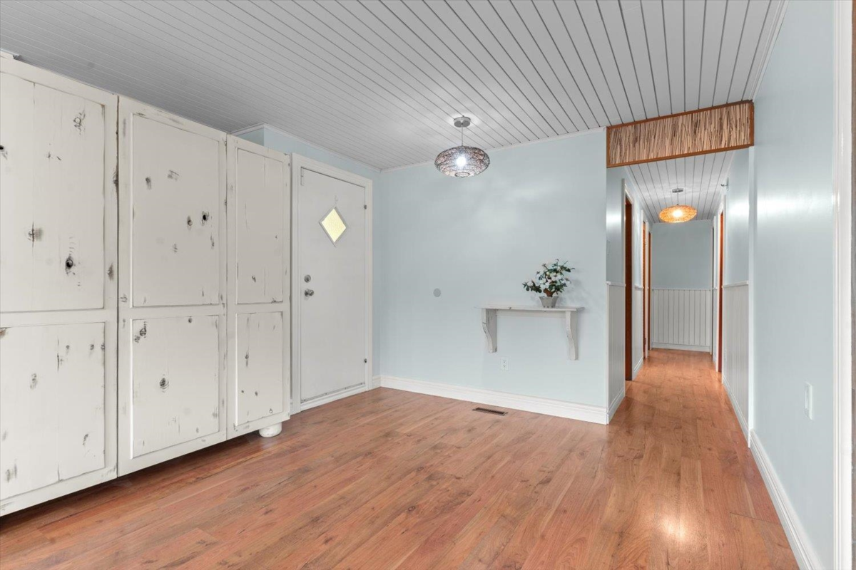 Pantry Photo of 15 31313 Livingstone Avenue, Abbotsford, BC