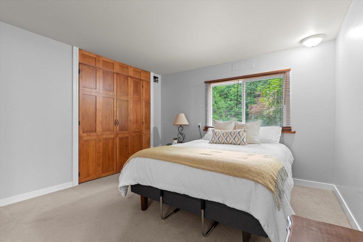 Staircase Photo of 15 31313 Livingstone Avenue, Abbotsford, BC