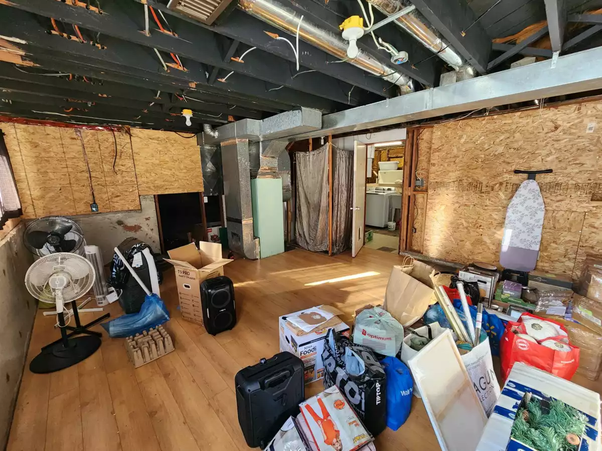 Guest Bathroom Photo of 14361 Melrose Drive, Surrey, BC