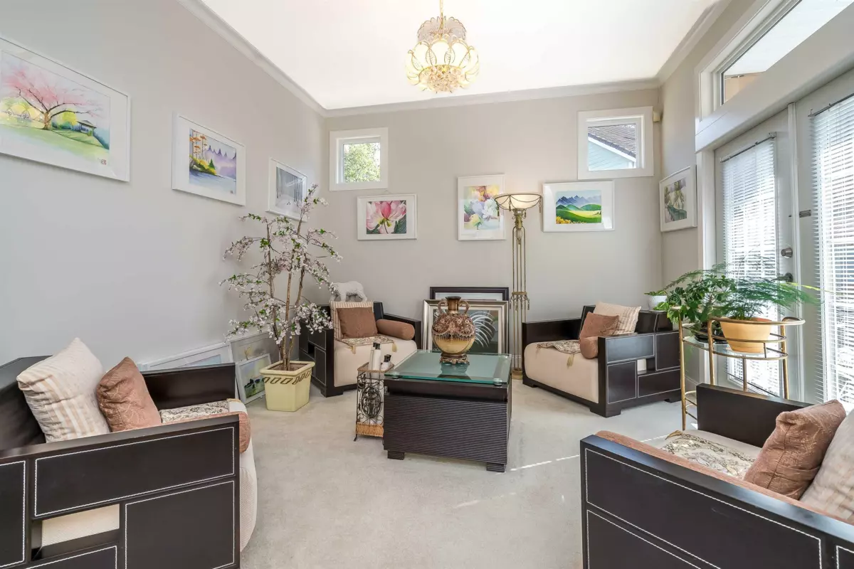 Dining Area Photo of 11455 154a Street, Surrey, BC