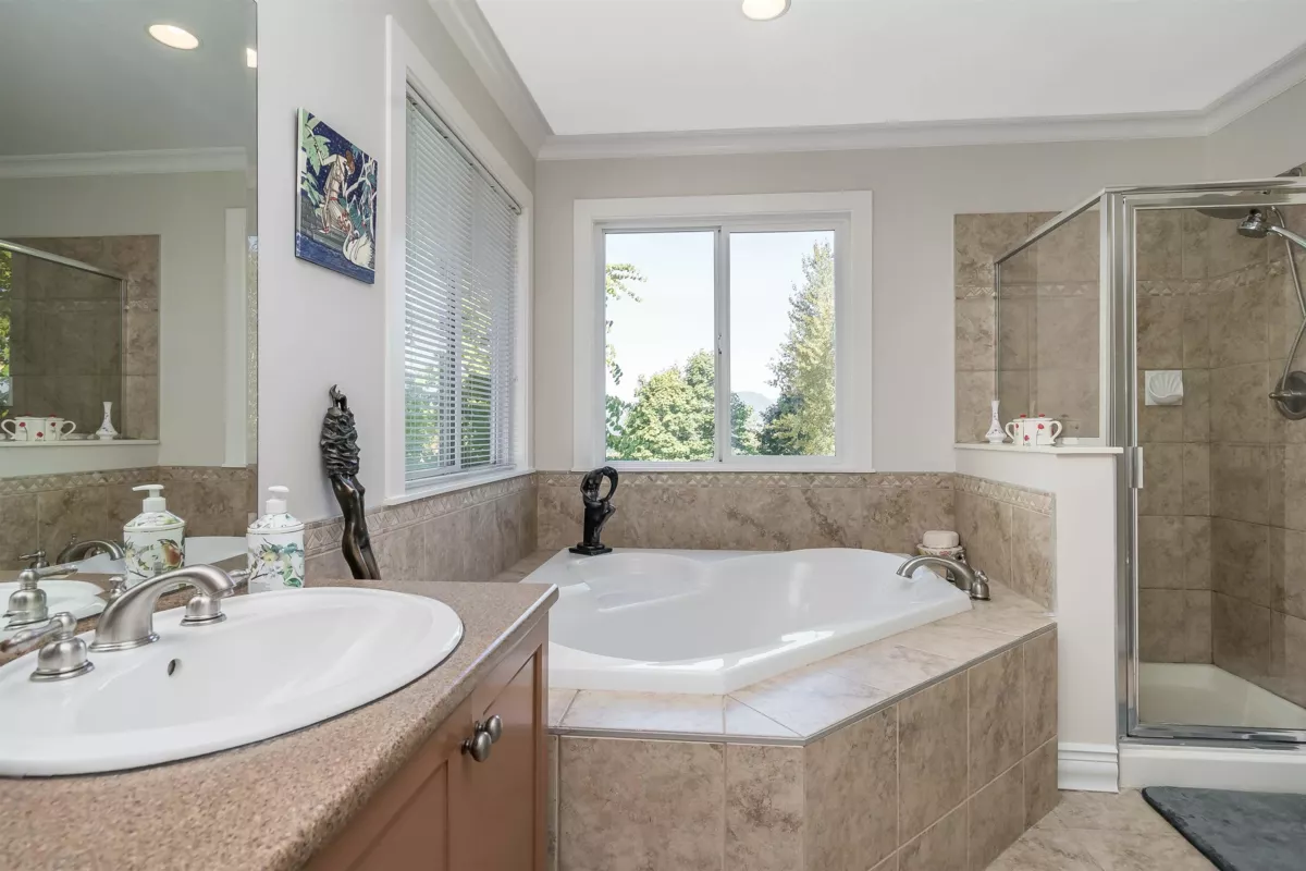 Mudroom Photo of 11455 154a Street, Surrey, BC