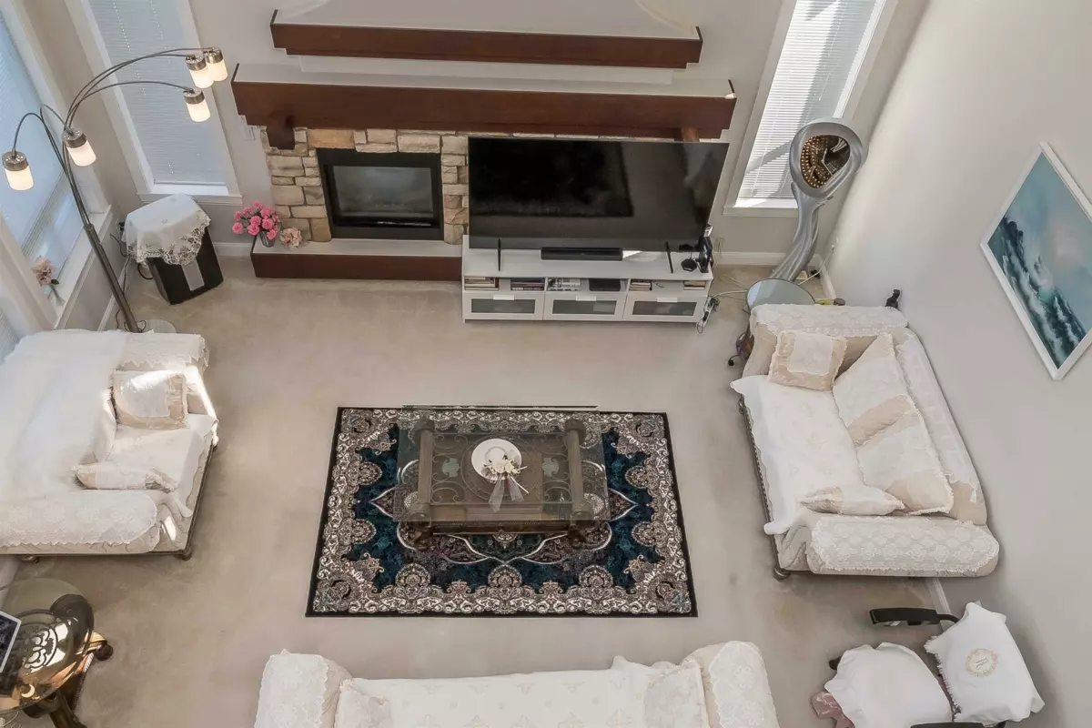 Powder Room Photo of 11455 154a Street, Surrey, BC