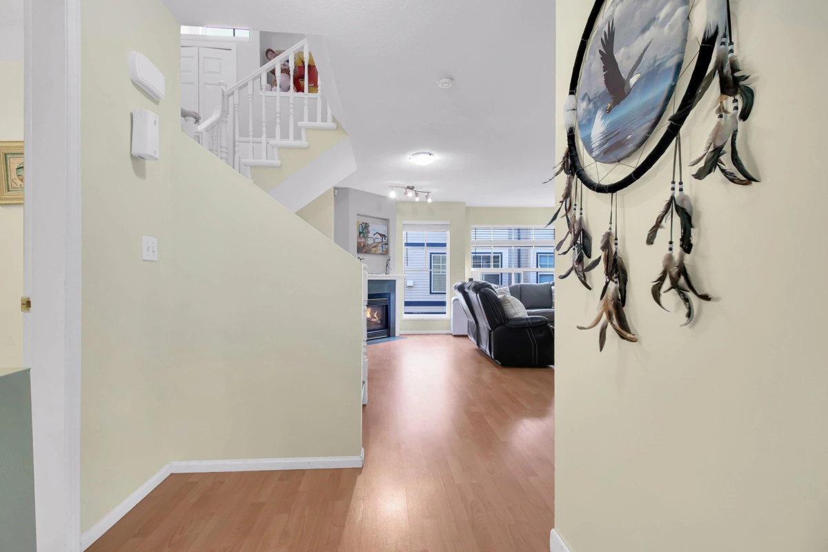 Kitchen Photo of 503 9118 149 Street, Surrey, BC