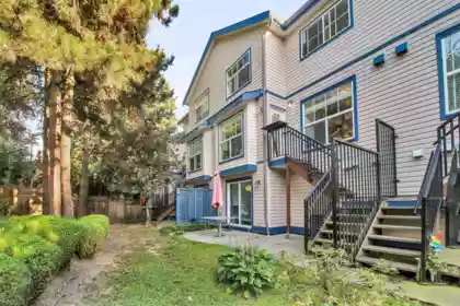 Loft / Bonus Room Photo of 503 9118 149 Street, Surrey, BC