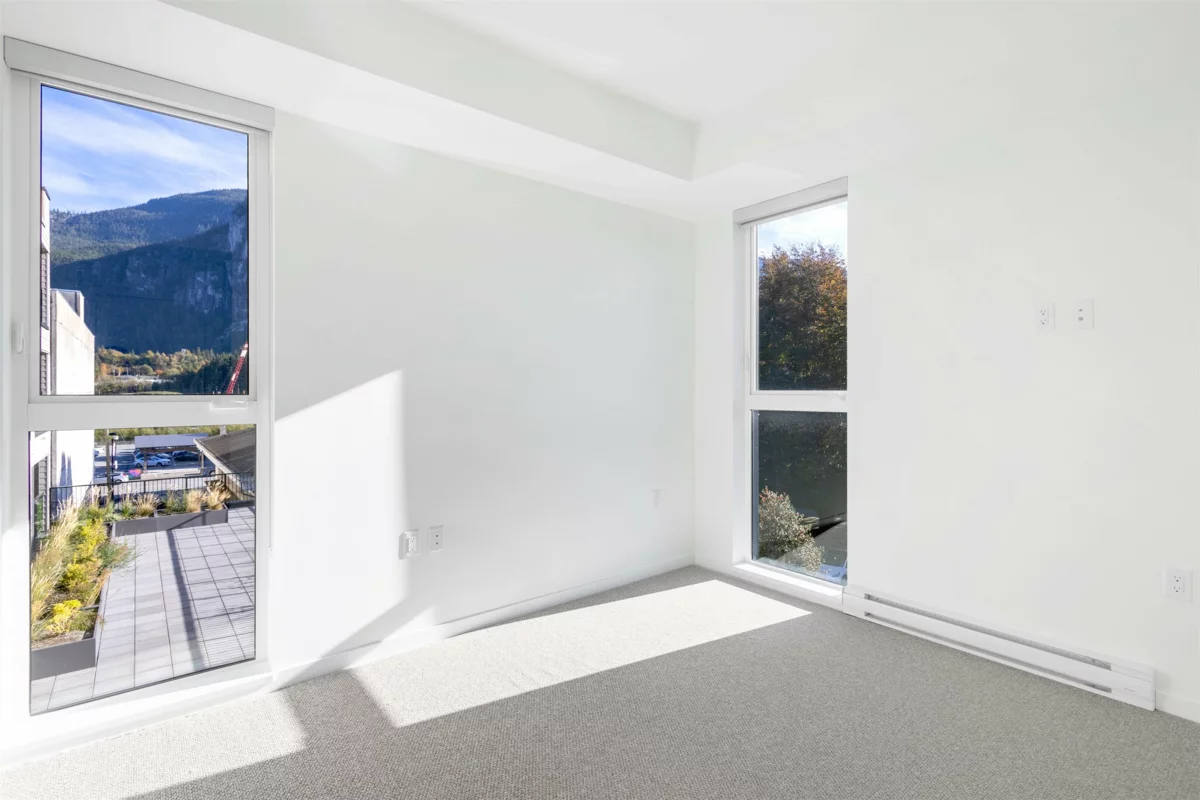 Primary Bathroom Photo of 500 37994 2nd Avenue, Squamish, BC