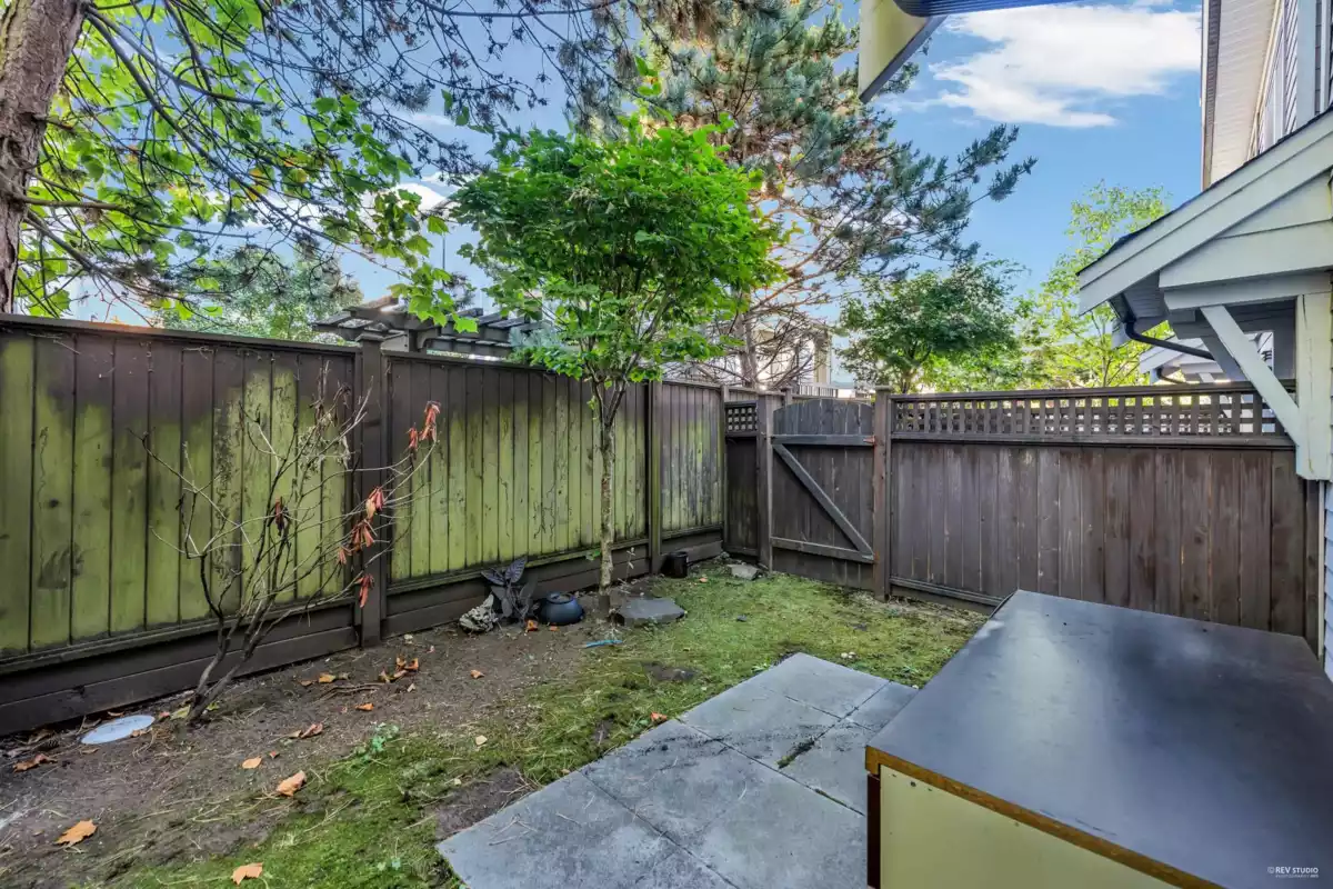 Front Yard Photo of 25 6199 Birch Street, Richmond, BC