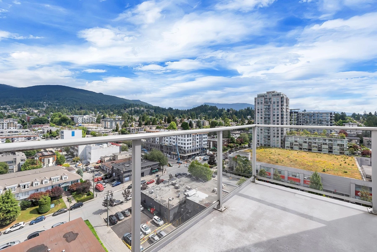 Laundry Room Photo of 1403 120 W 16th Street, North Vancouver, BC