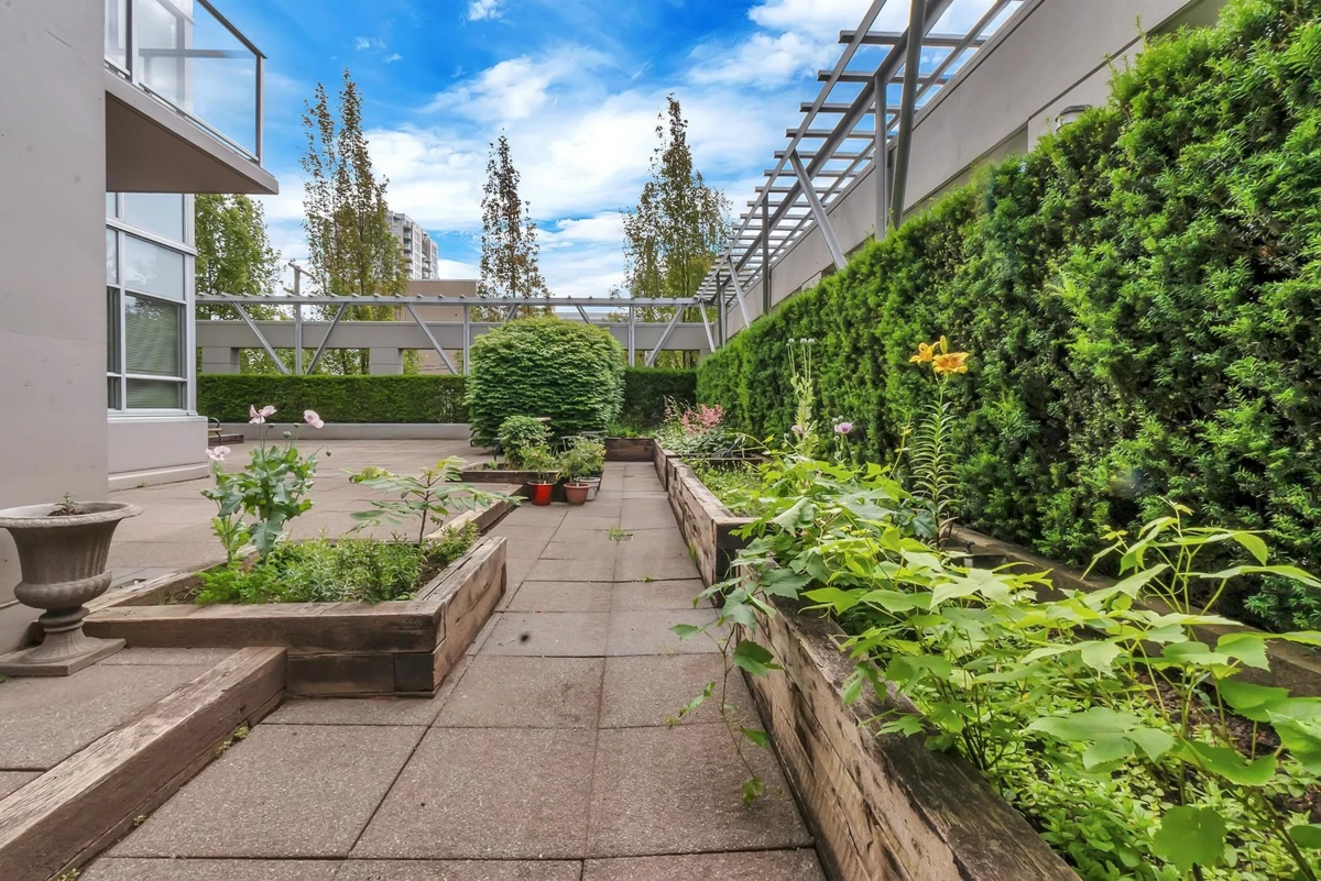Outdoor Patio Photo of 1403 120 W 16th Street, North Vancouver, BC