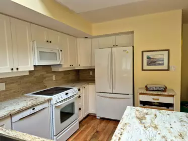 12 5761 Wharf Avenue, Sechelt, BC, Sechelt — Townhouse for sale