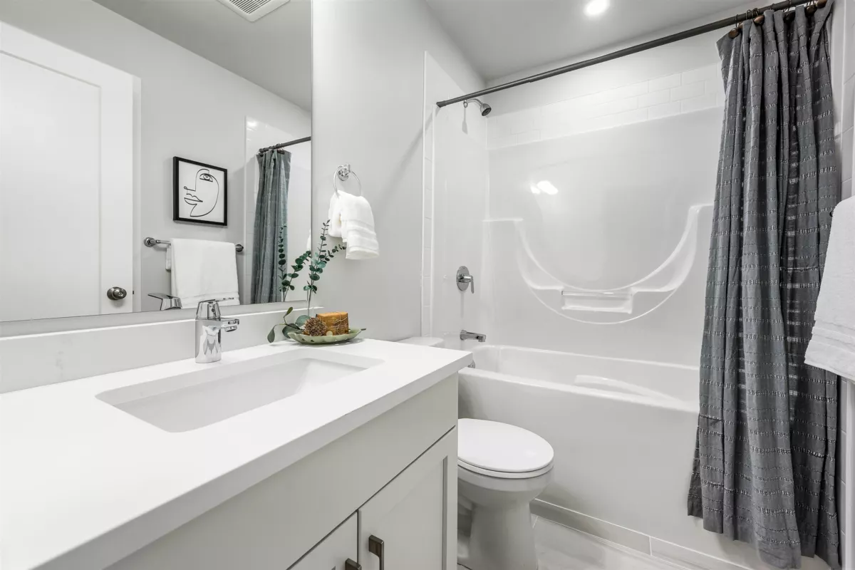 Hallway Photo of 44714 Willowstream Road, Chilliwack, BC