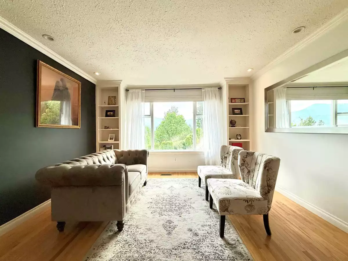 Dining Area Photo of 47600 Mountain Park Drive, Chilliwack, BC