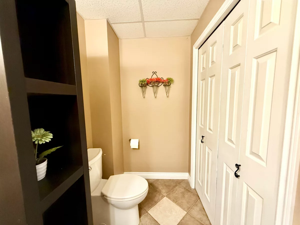 Hallway Photo of 47600 Mountain Park Drive, Chilliwack, BC
