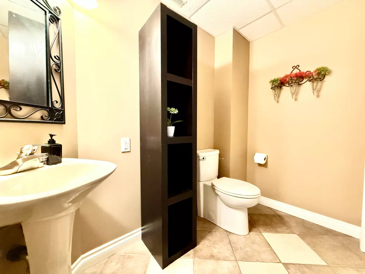 Mudroom Photo of 47600 Mountain Park Drive, Chilliwack, BC