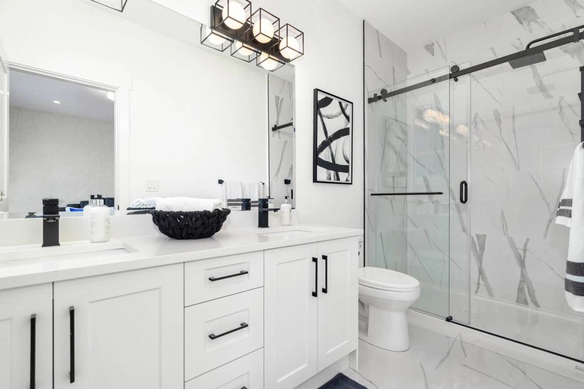 Guest Bathroom Photo of 13 9762 182a Street, Surrey, BC