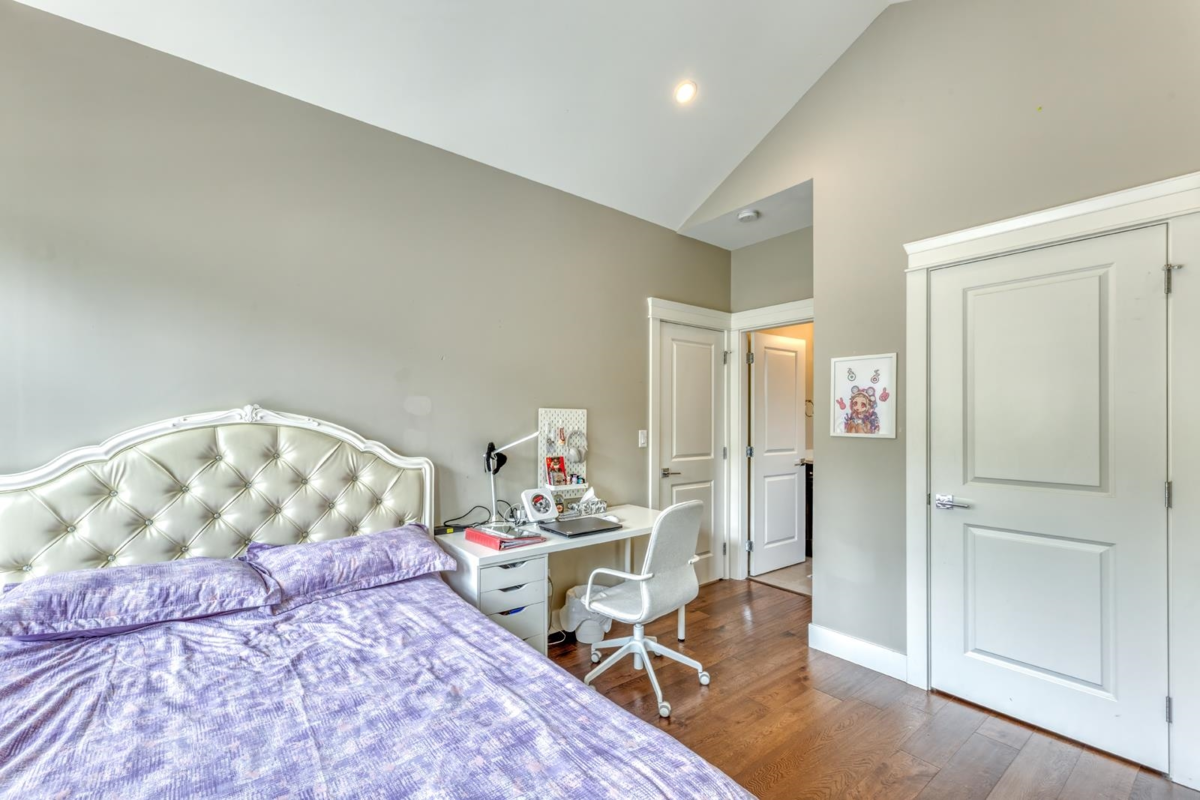 Entry Foyer Photo of 3420 Pritchett Place, Coquitlam, BC