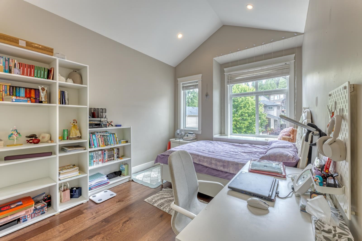 Hallway Photo of 3420 Pritchett Place, Coquitlam, BC