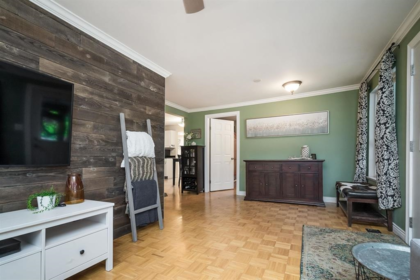 24985 Dewdney Trunk Road, Maple Ridge, BC, Maple Ridge — Single Family Residence for sale