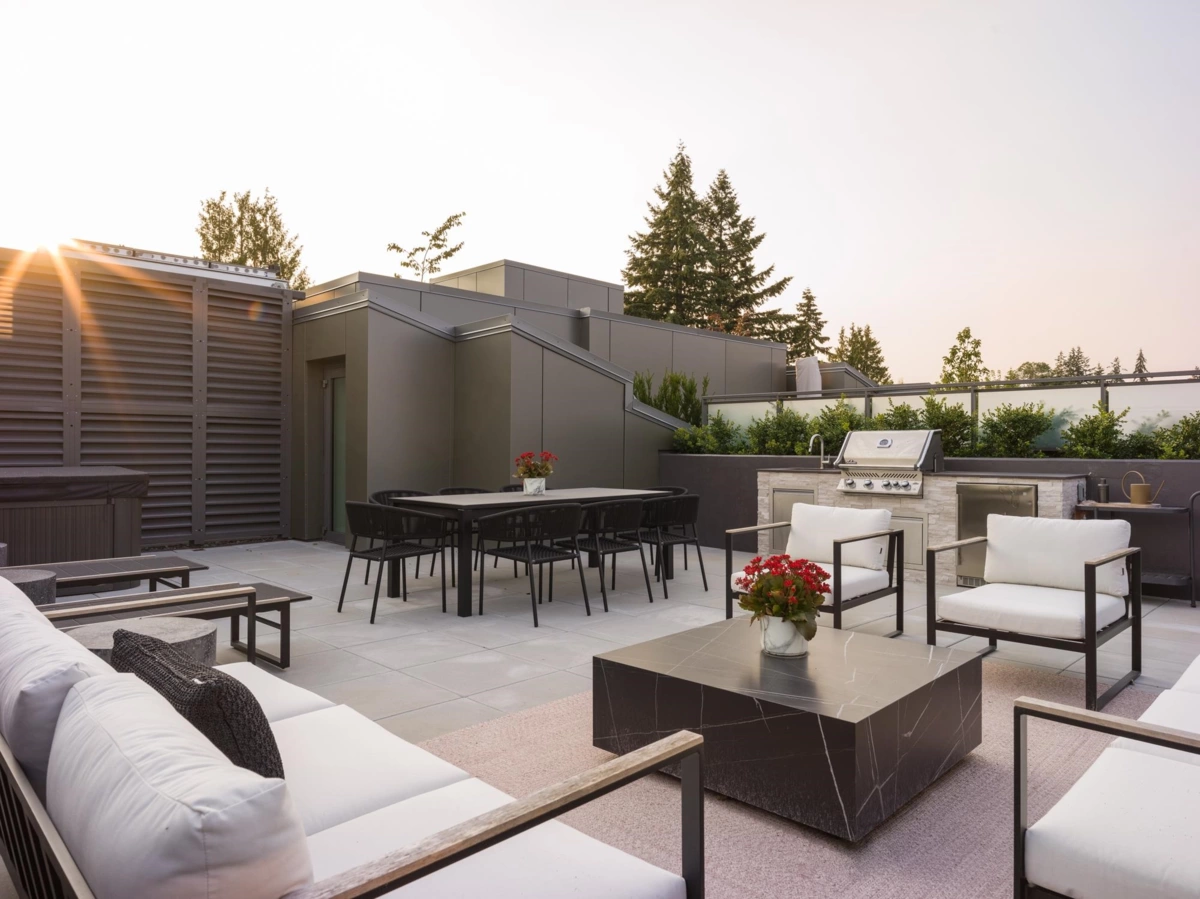 Exterior Front Photo of 404 3636 W 39th Avenue, Vancouver, BC