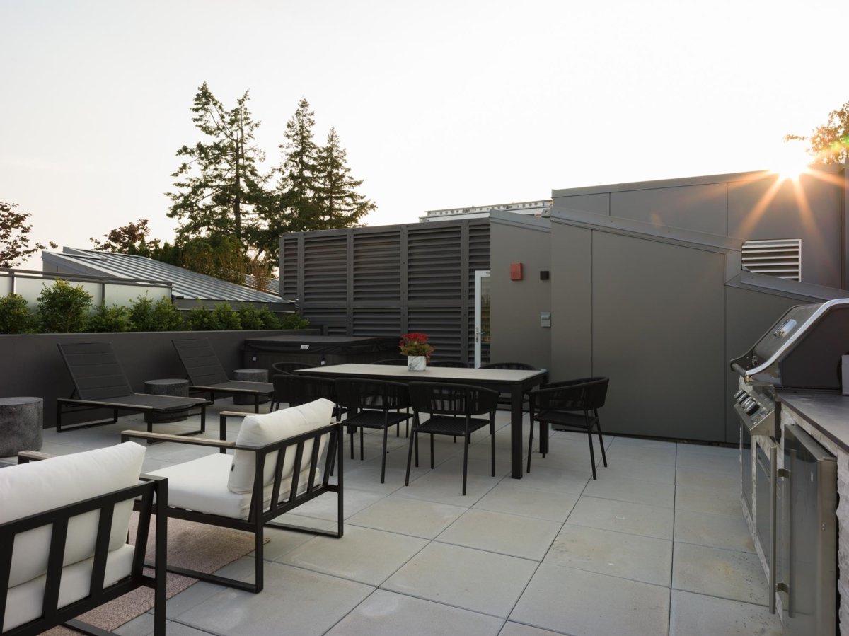 Living Room Photo of 404 3636 W 39th Avenue, Vancouver, BC