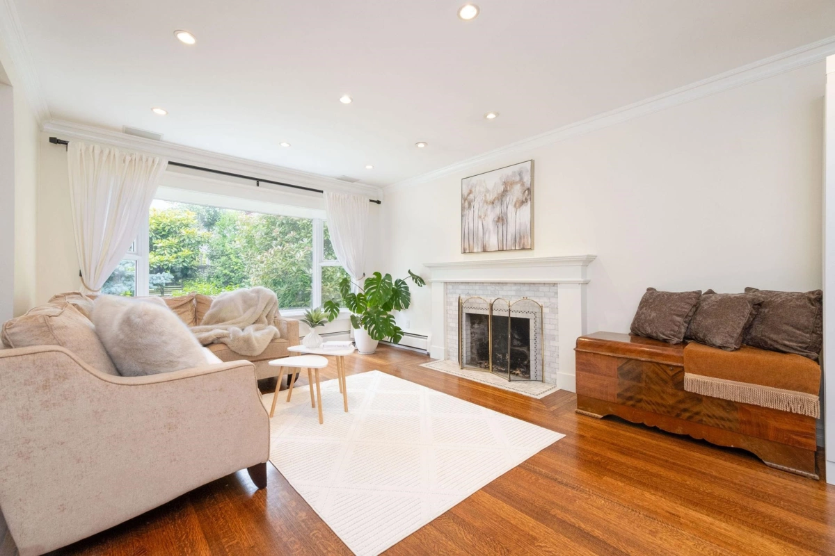 Family Room Photo of 445 W 26th Street, North Vancouver, BC