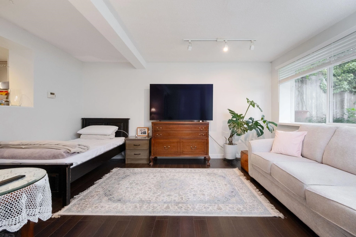 Outdoor Patio Photo of 445 W 26th Street, North Vancouver, BC