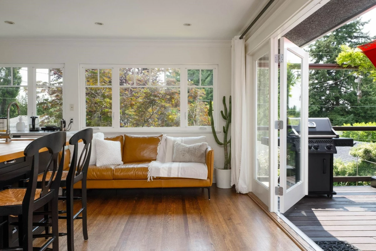 Powder Room Photo of 445 W 26th Street, North Vancouver, BC