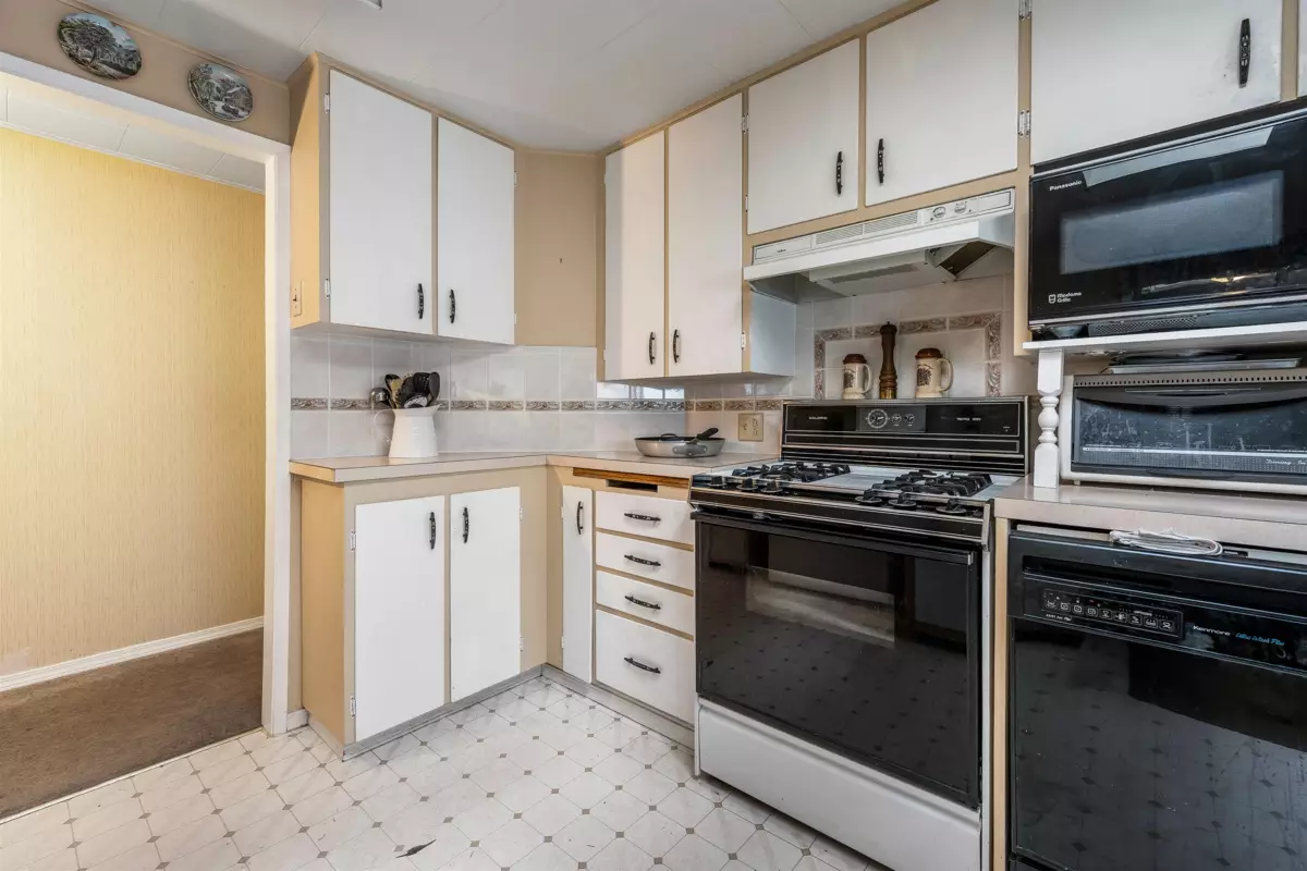 Bedroom 3 Photo of 363 Pine Street, Cultus Lake, BC