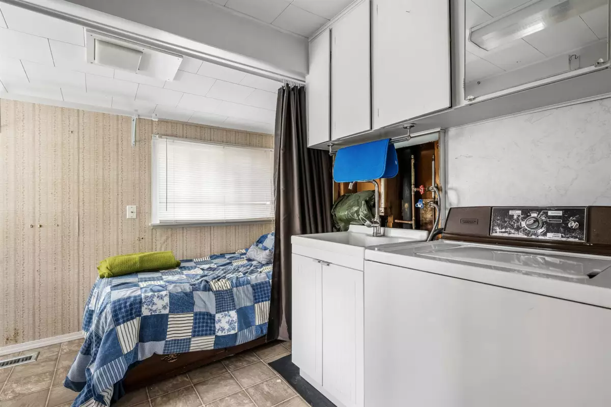 Loft / Bonus Room Photo of 363 Pine Street, Cultus Lake, BC