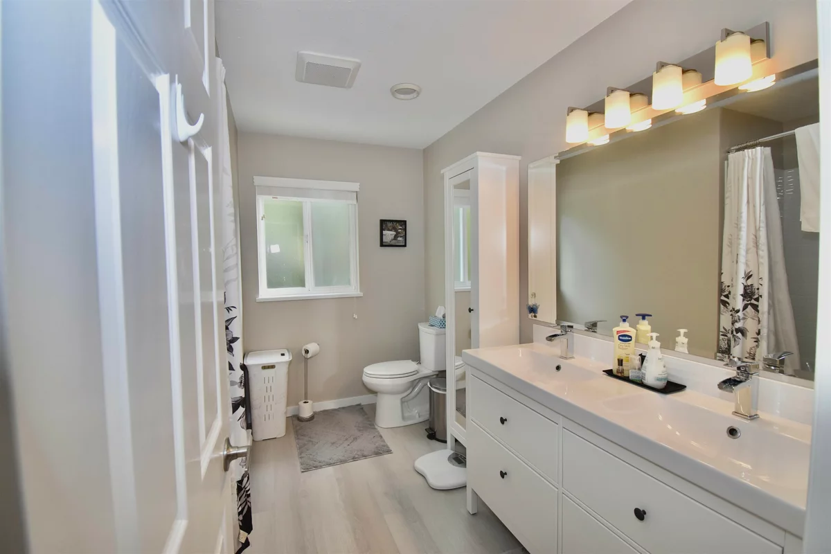 Bedroom 2 Photo of 8086 Dogwood Drive, Halfmoon Bay, BC