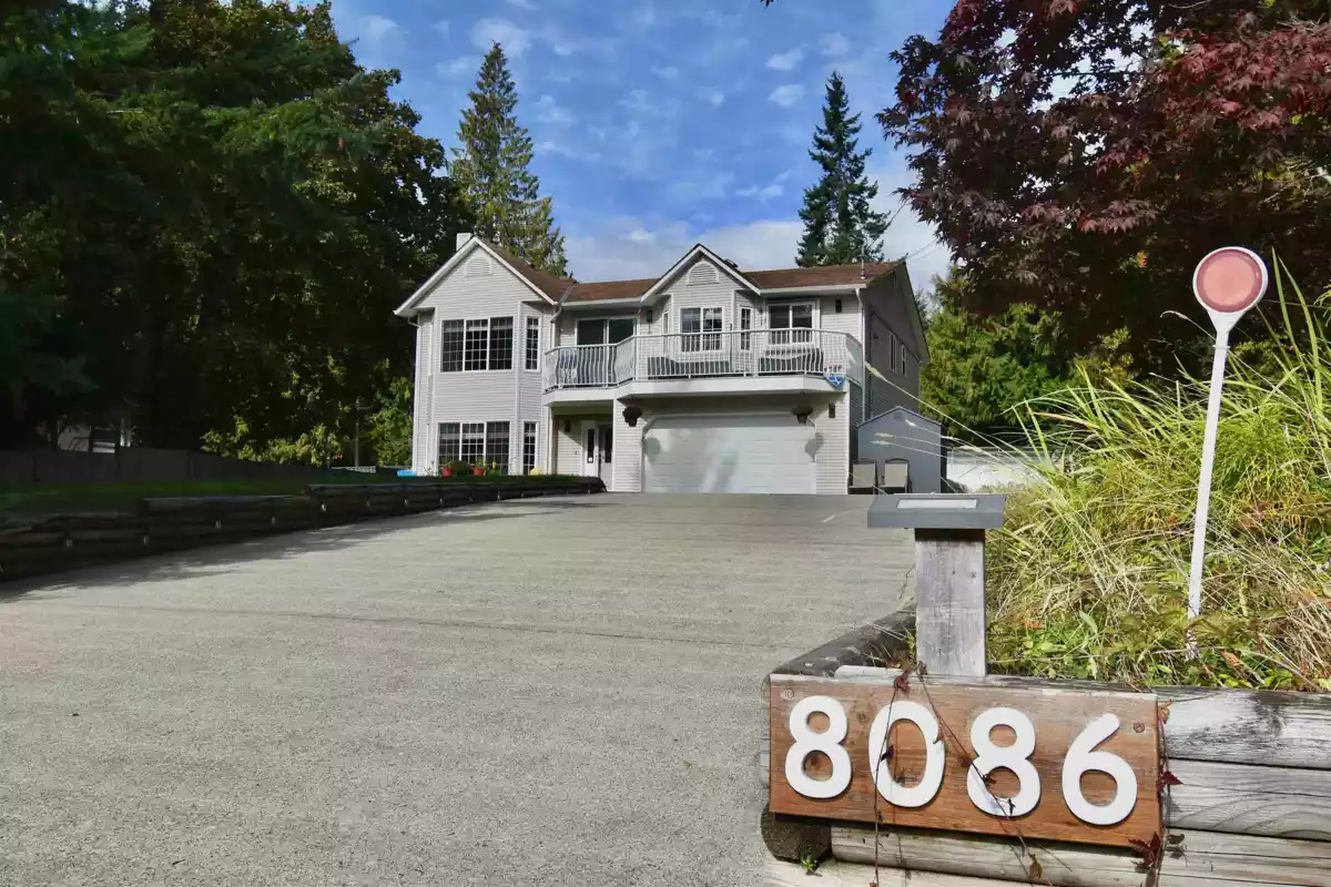 Exterior Front Photo of 8086 Dogwood Drive, Halfmoon Bay, BC