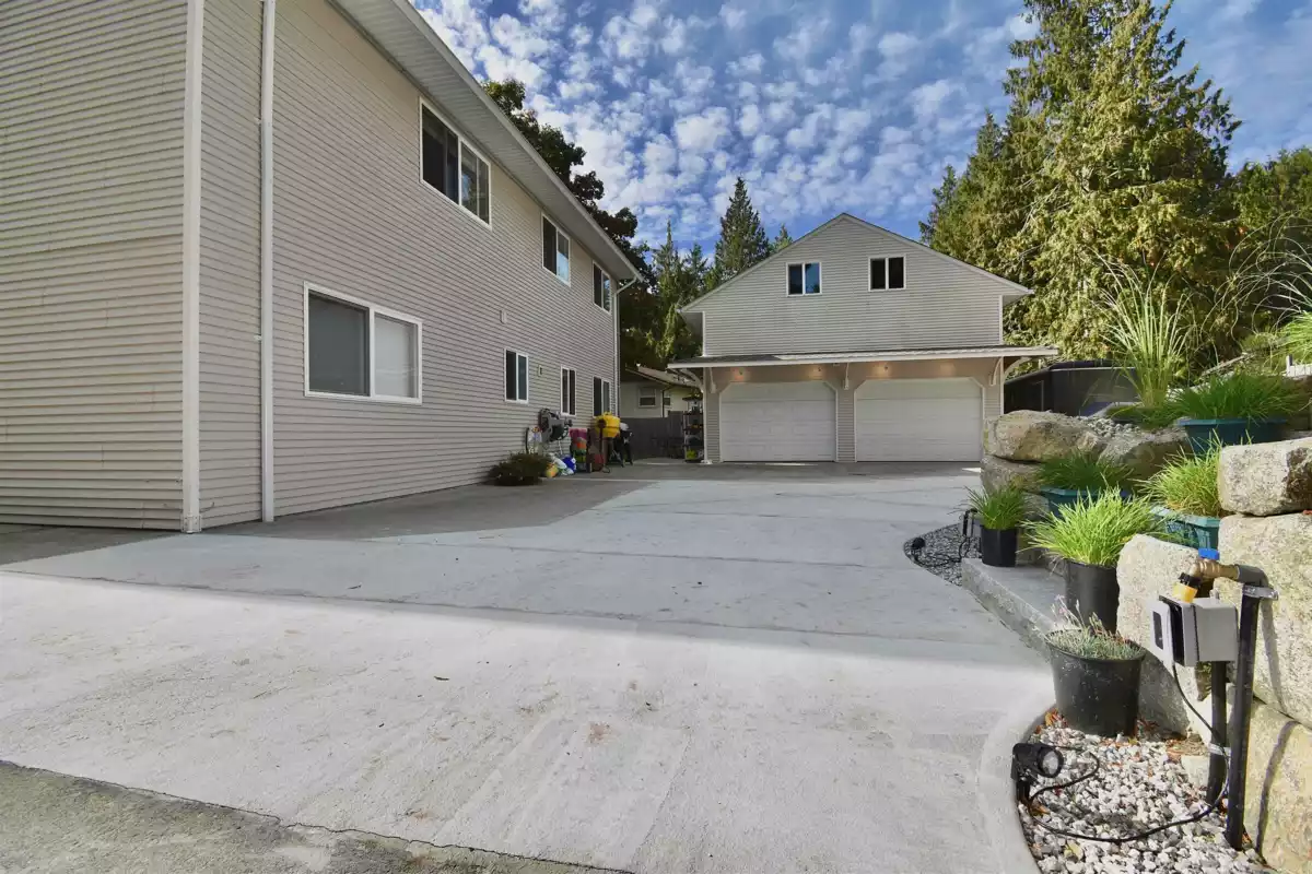 Front Yard Photo of 8086 Dogwood Drive, Halfmoon Bay, BC