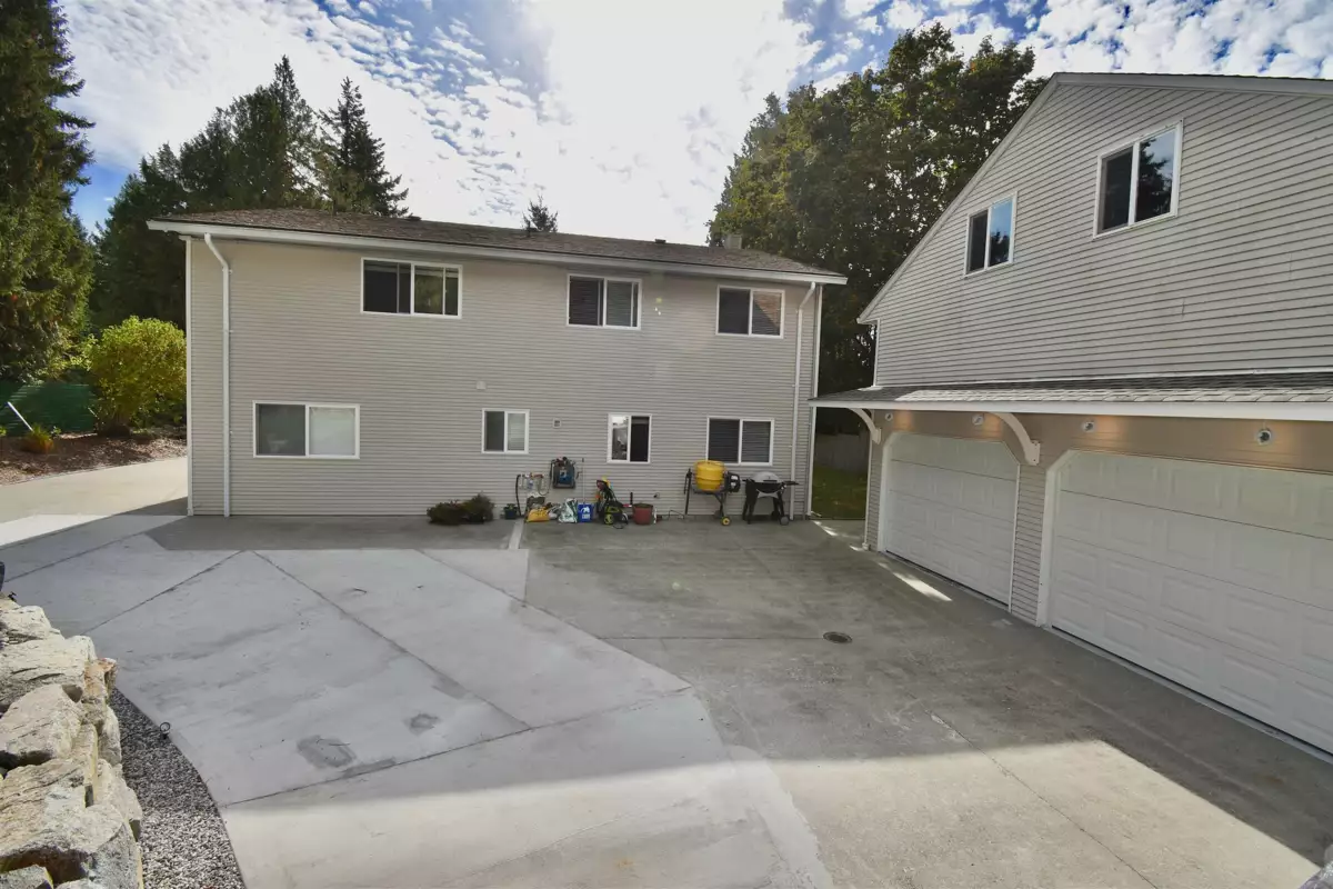 Hot Tub / Spa Photo of 8086 Dogwood Drive, Halfmoon Bay, BC